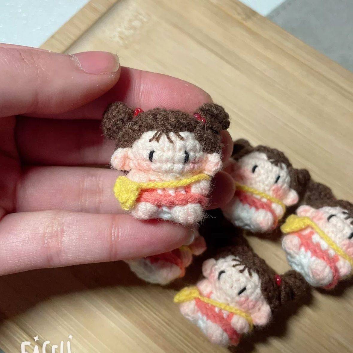 Hayao Miyazaki's My Neighbor Totoro Official Same-Style Handmade Crochet Mei Pendant Anime Peripheral Keychain Ornament Cute Healing Gift/宮崎駿『となりのトトロ』公式同風 手作りクロケットメイペンダント アニメ周辺 キーチェーン オーナメント かわいい癒し系ギフト